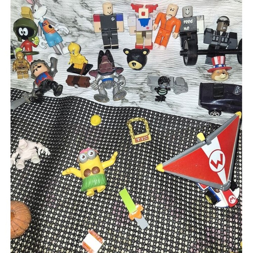Huge Mixed Toy Action Figure Lot Mario Pokemon Marvel DC Roblox Wrestling WWE - Picture 12 of 12